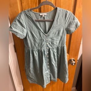 Madwell Linen dress. Color - sea foam green. Very comfortable. Worn twice. XXS.